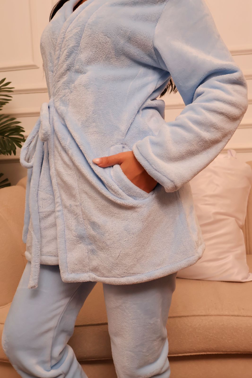 Huggy in Babylue.